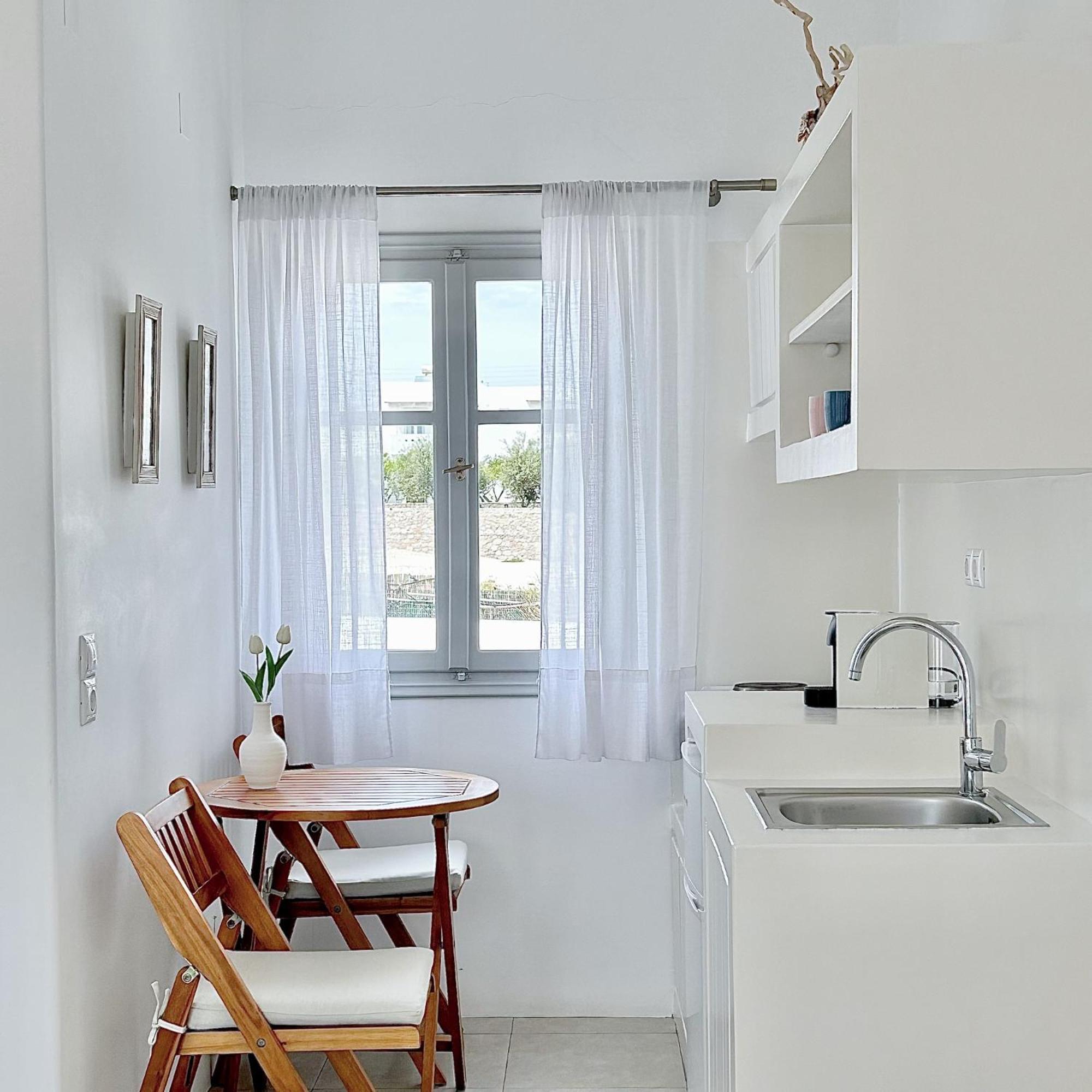 Anita Rooms & Suites Milos Адамас Экстерьер фото